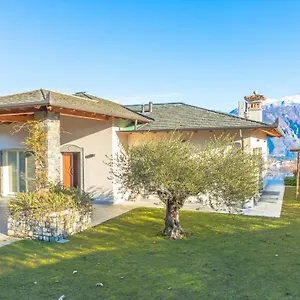  Villa Rogaro Corinna